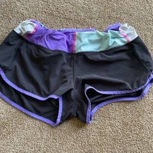 Lululemon speed short - Size 10 - GUC!
